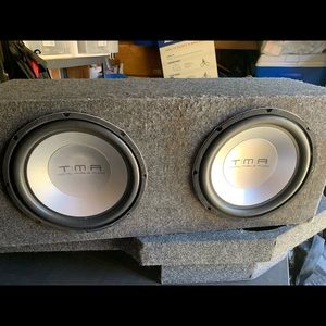 T.M.A 600 watt RMS 10s in box